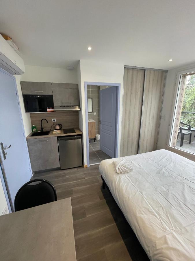 Le Salvador - Appart'Hotel De 18M2 A 44M2 La Talaudiere Buitenkant foto