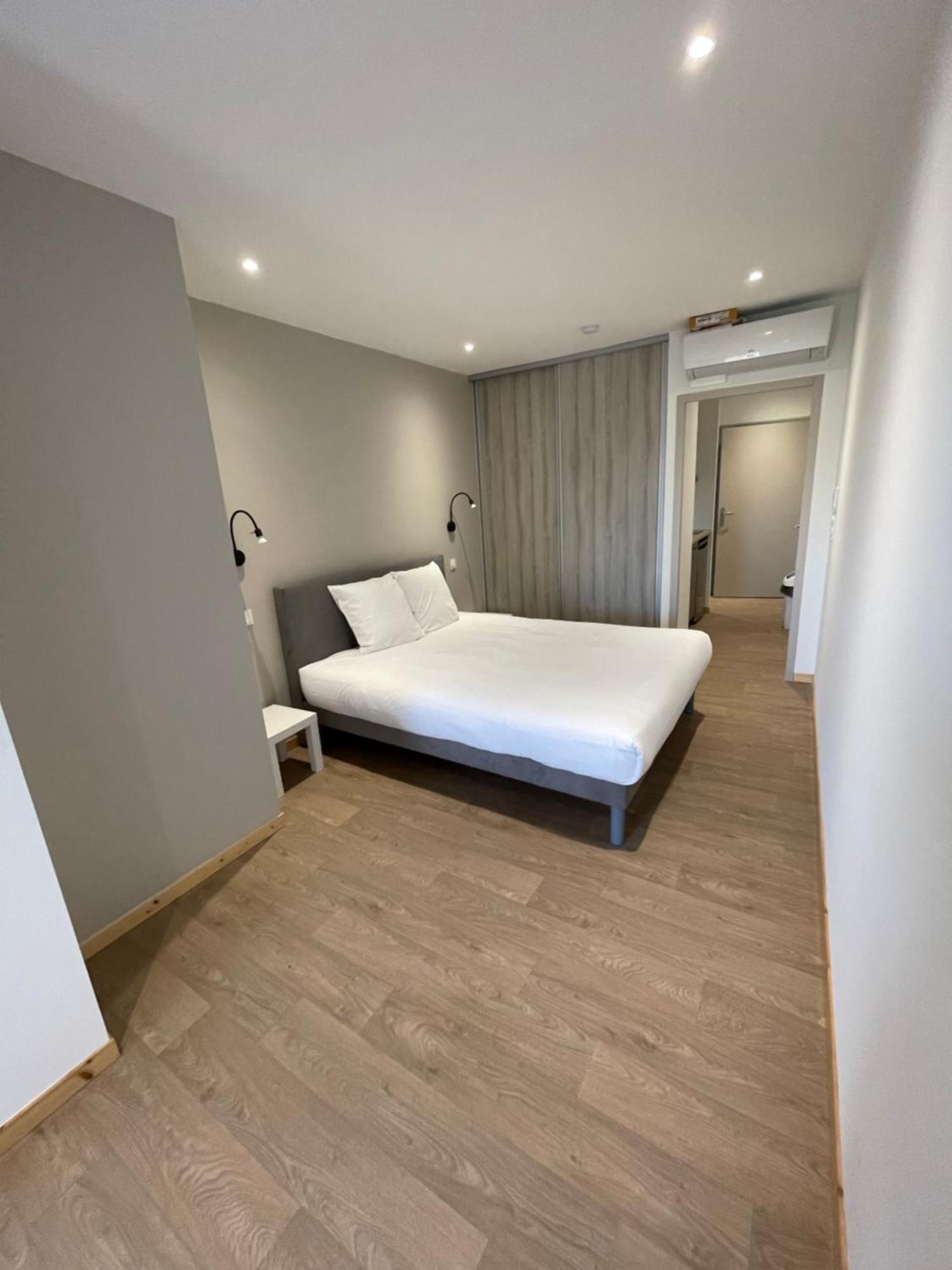 Le Salvador - Appart'Hotel De 18M2 A 44M2 La Talaudiere Buitenkant foto