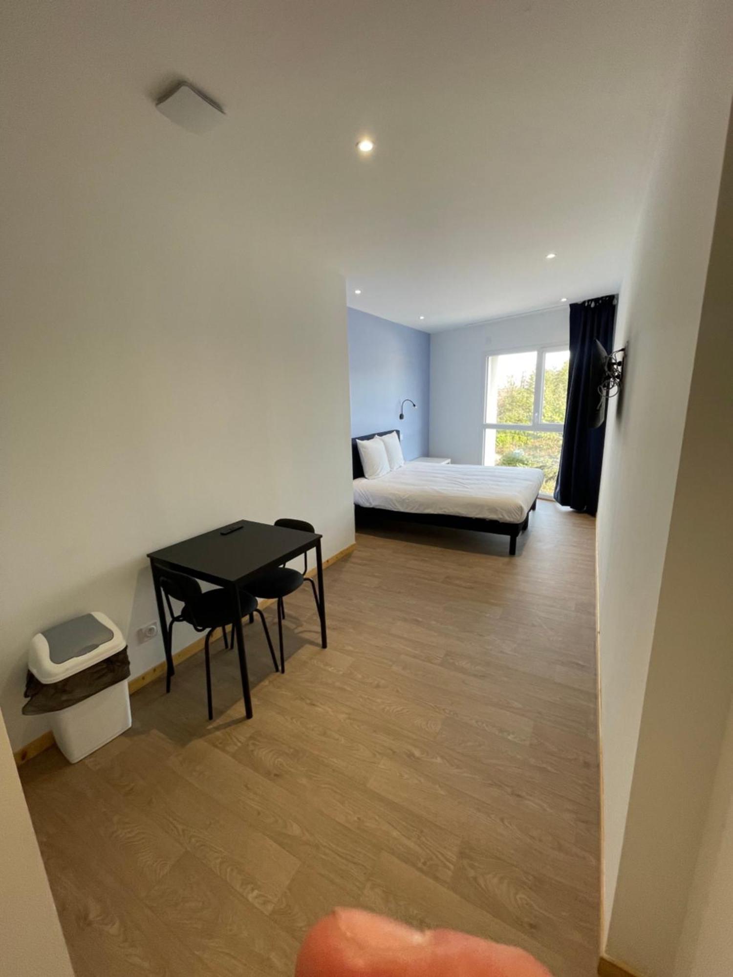 Le Salvador - Appart'Hotel De 18M2 A 44M2 La Talaudiere Buitenkant foto
