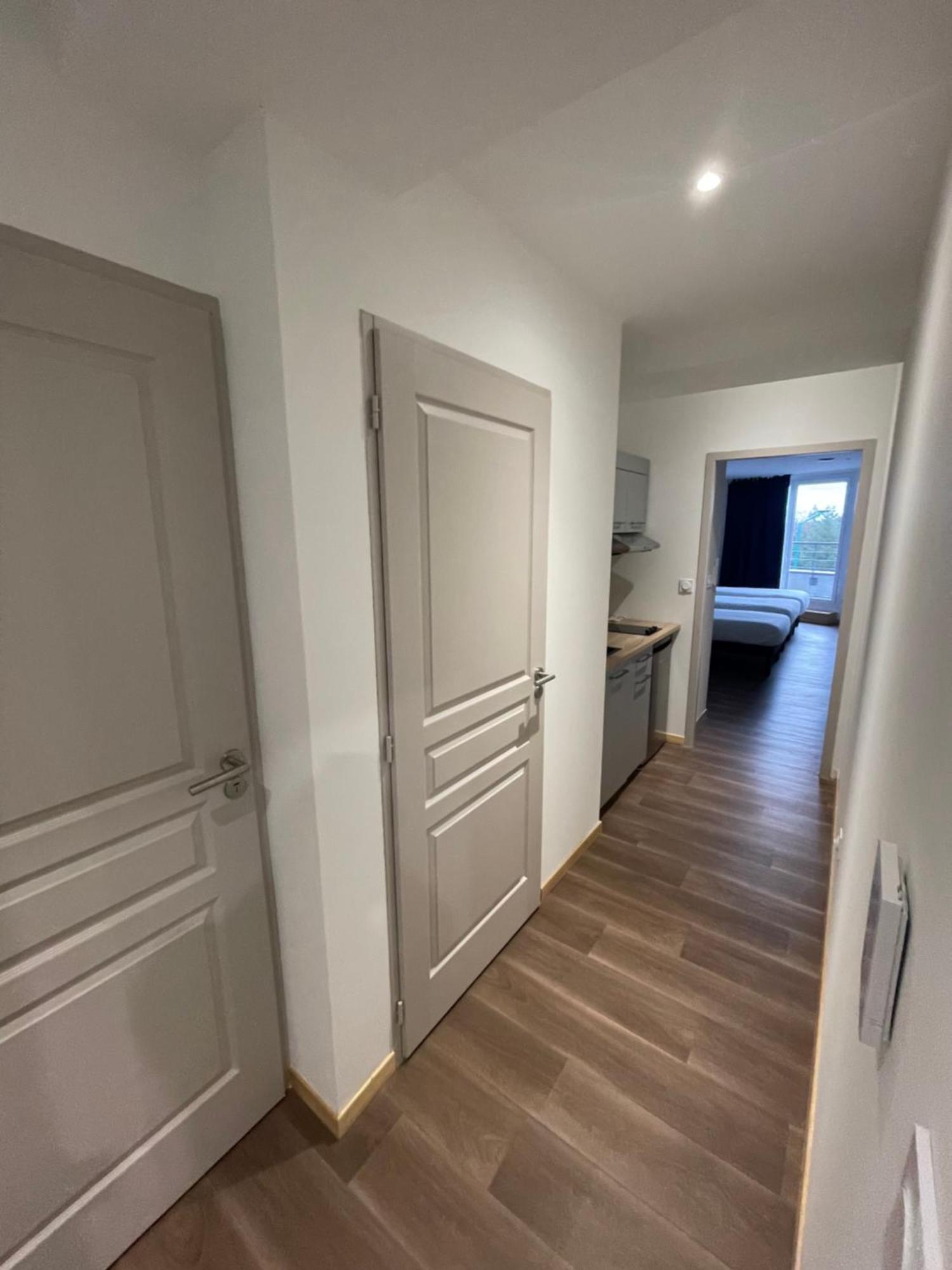 Le Salvador - Appart'Hotel De 18M2 A 44M2 La Talaudiere Buitenkant foto