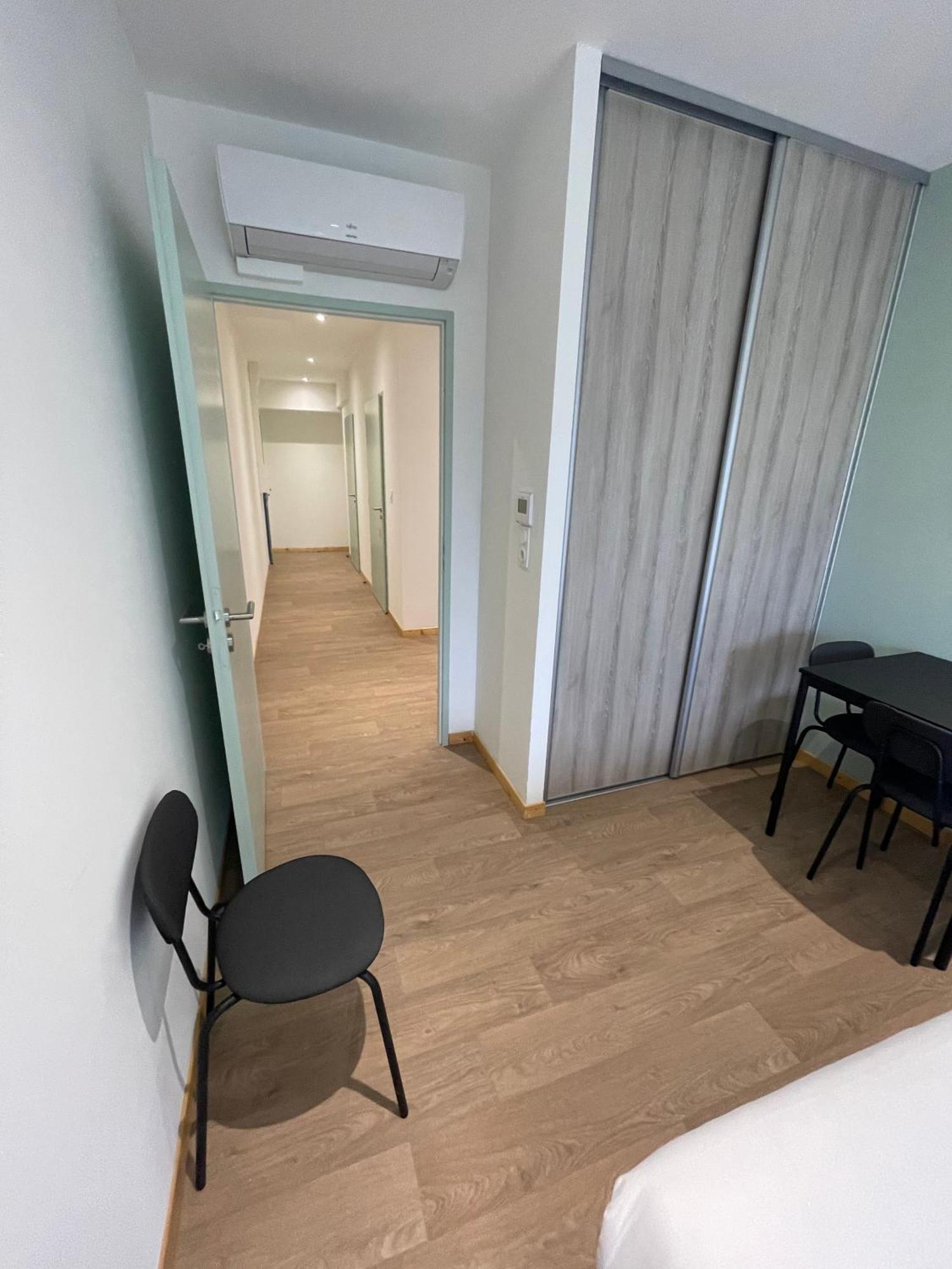 Le Salvador - Appart'Hotel De 18M2 A 44M2 La Talaudiere Buitenkant foto