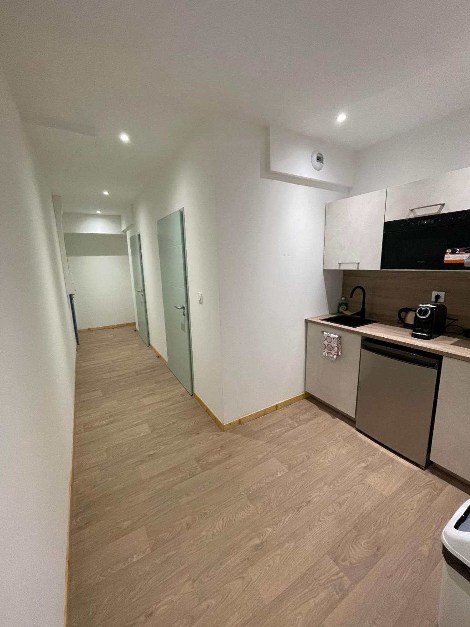 Le Salvador - Appart'Hotel De 18M2 A 44M2 La Talaudiere Buitenkant foto